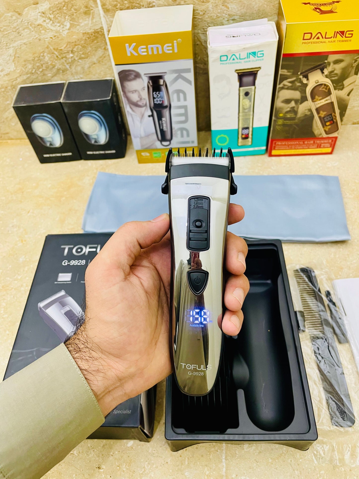 Tofuls G-9928 Digital Trimmer – 0.5–18mm, 180 Min Runtime ✂️⚡