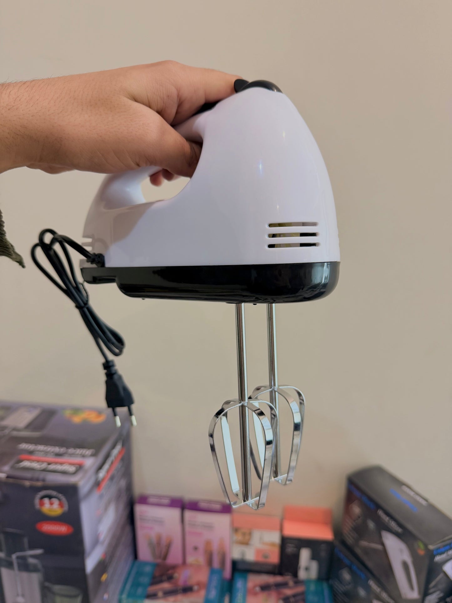 Kenwood Hand Mixer – 7 Speed with 4 Attachments | AwamiImport.com