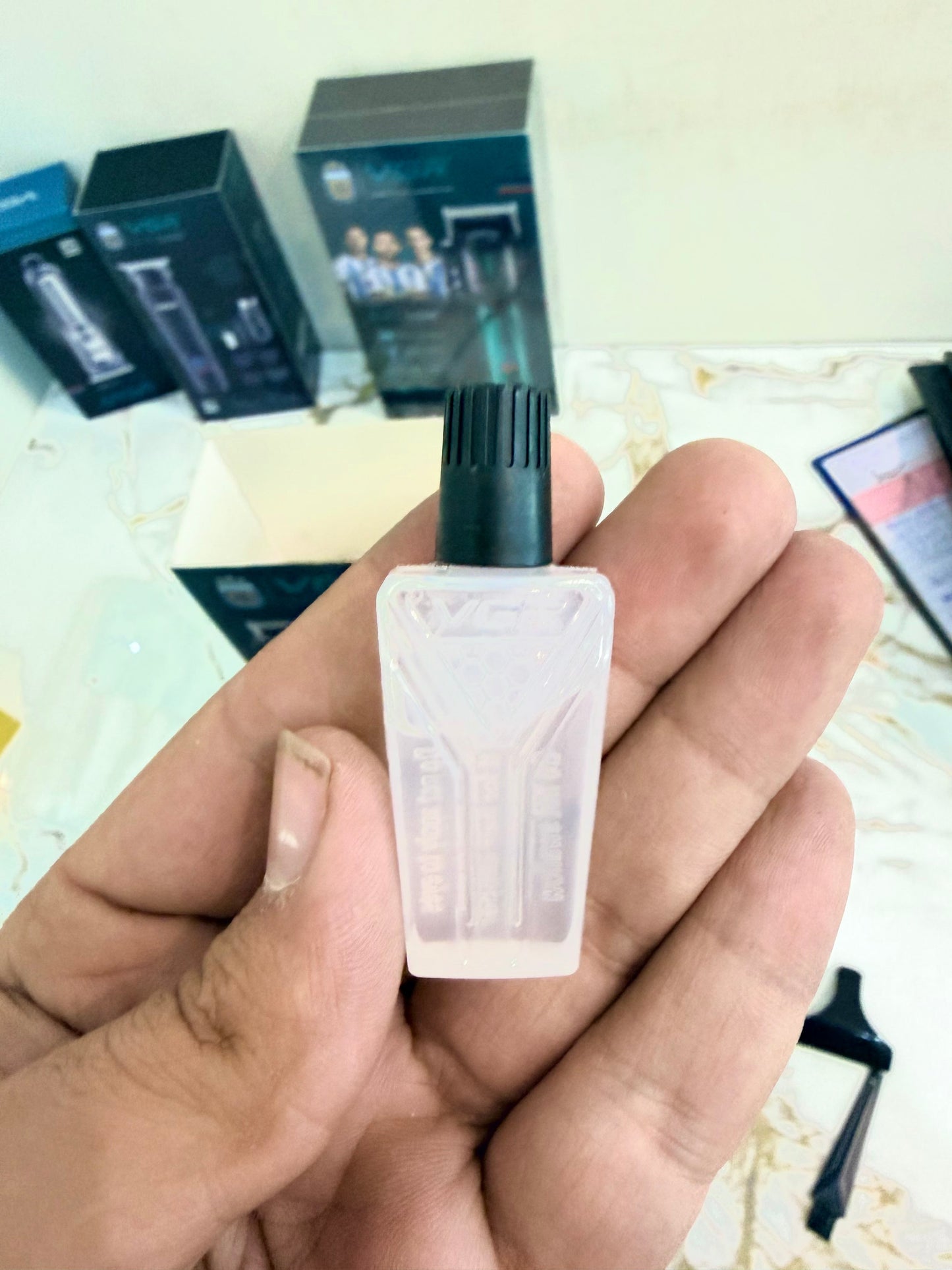 VGR 0-60 Professional Trimmer – Digital Display & Taper Control | AwamiImport.com