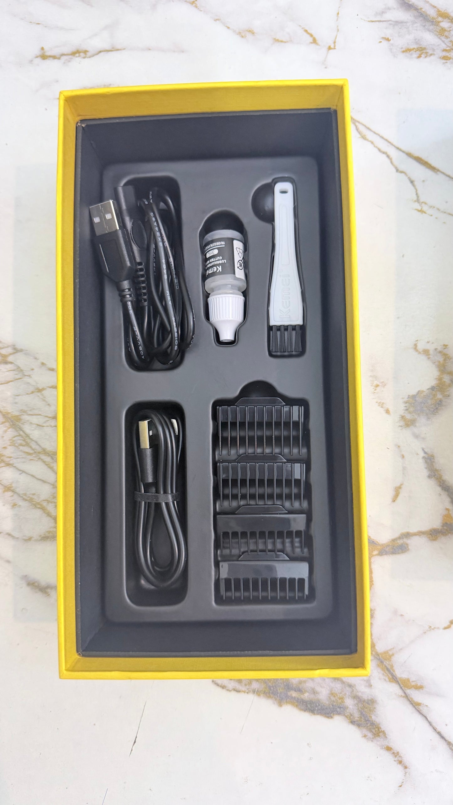 KEMEI KM-3236 2-in-1 Grooming Kit – Metal Body Beard Trimmer & Precision Eyebrow Trimmer for Men