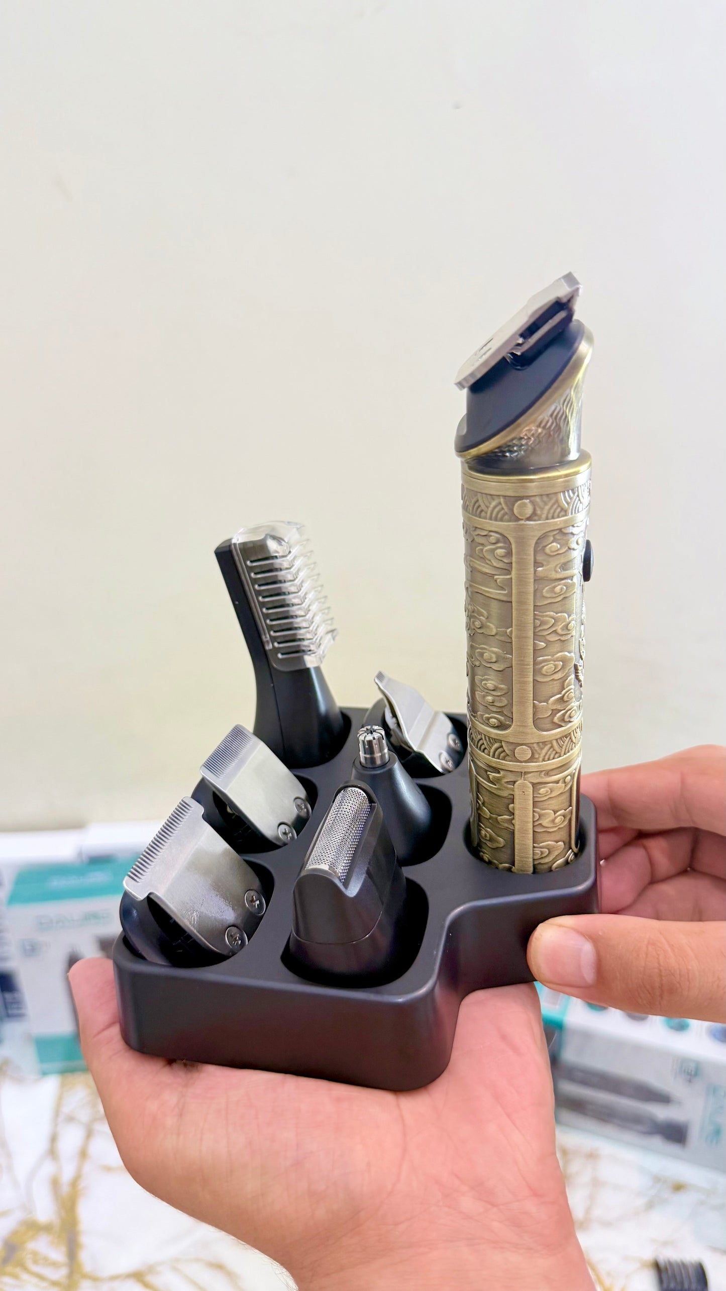 Electo 7-in-1 Multi-Grooming Kit – All-in-One Hair, Beard & Body Trimmer