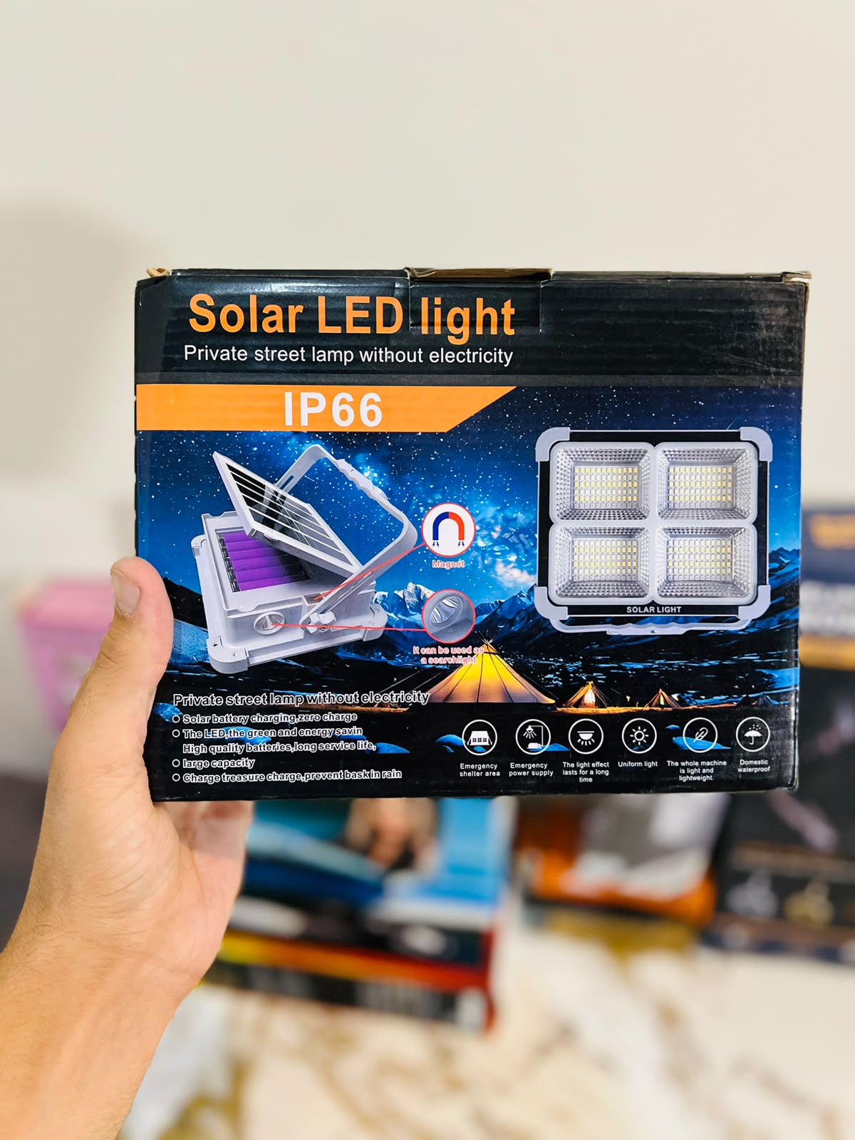 Solar LED Light IP66 600W with 6 High-Efficiency Solar Cells