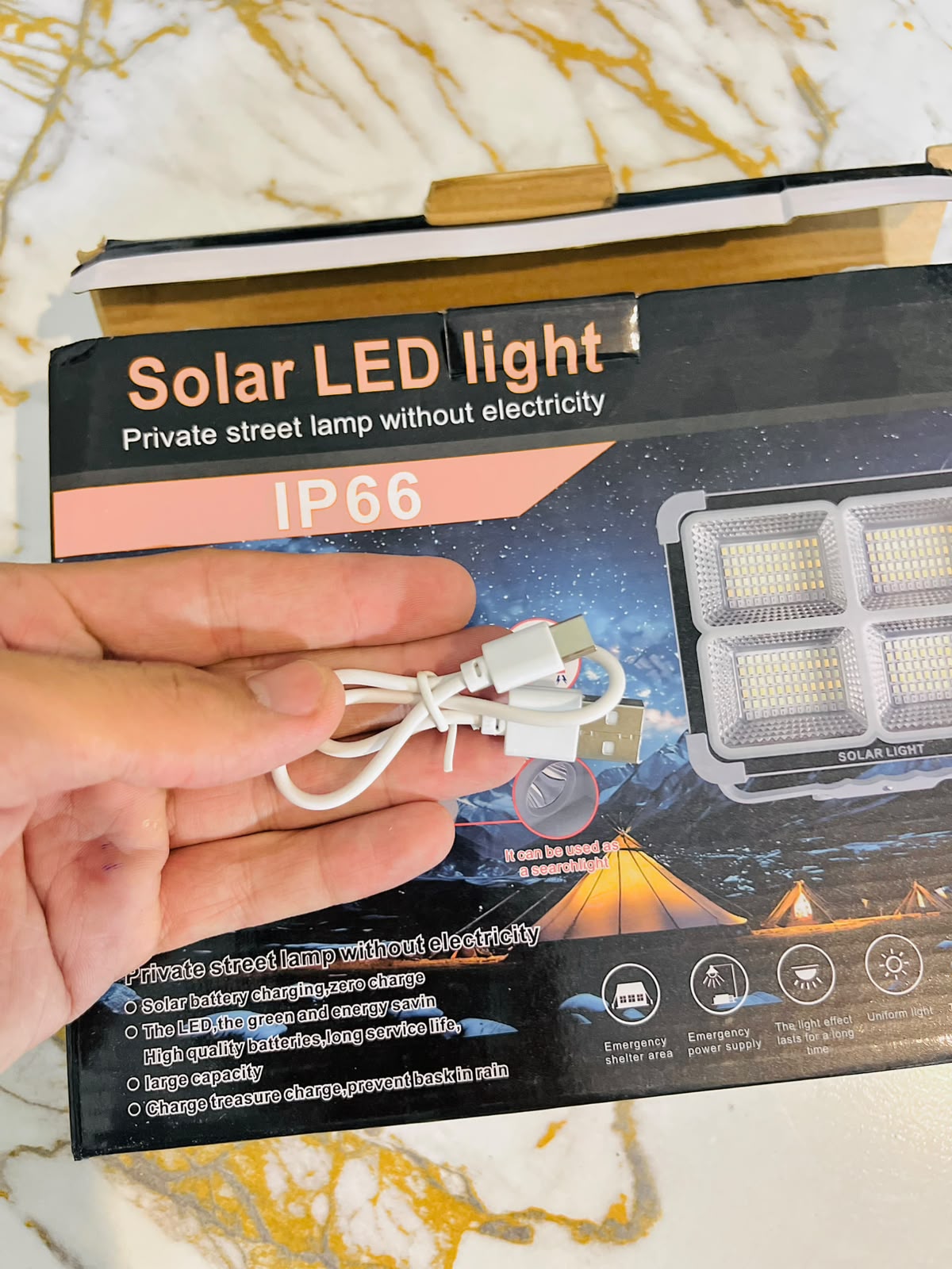 Solar LED Light IP66 600W with 6 High-Efficiency Solar Cells
